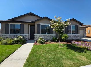 3949 W Nellis Ave, Visalia, CA 93277