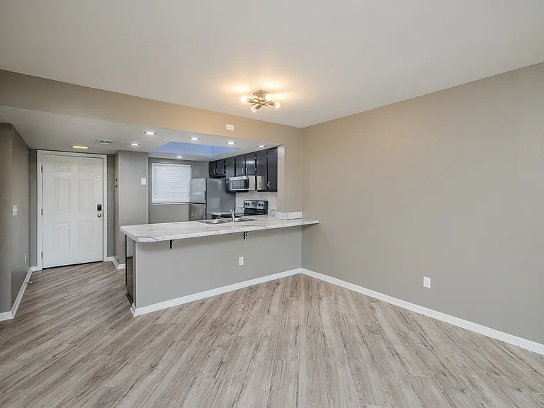 1208 Windsong Cir — Photo 8