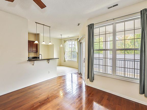 5th image of 301 Scio Village Ct Unit 255