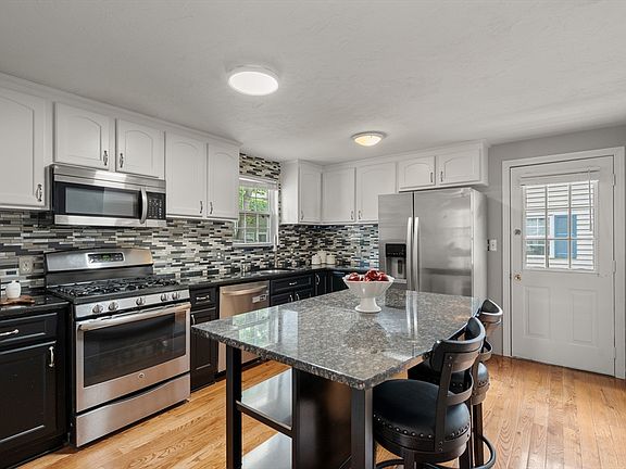 3rd image of 11 Arcadia Cir #23