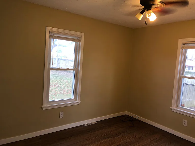 416 W Wenger Rd — Photo 20