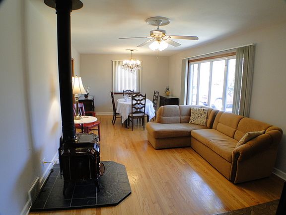 5th image of 1S272 Myrtle Ave