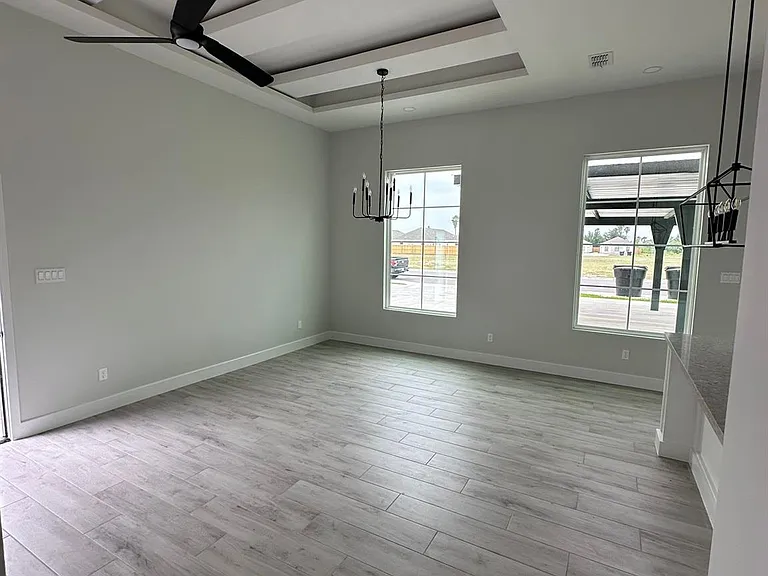 1409 S Xanthia St — Photo 5