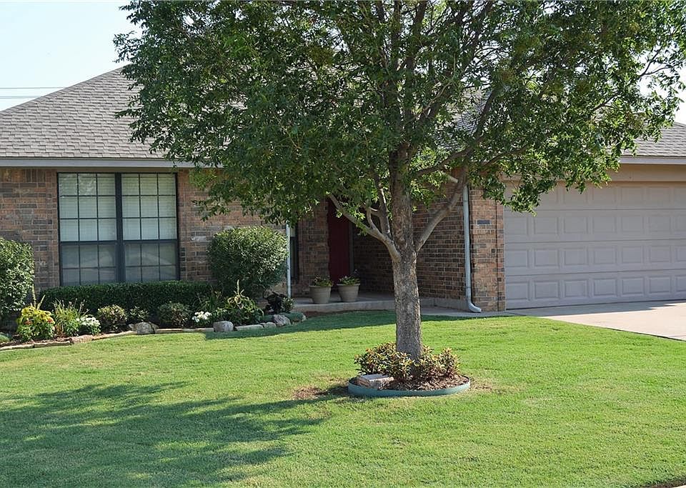 1st image of 5117 NW 164th Ter