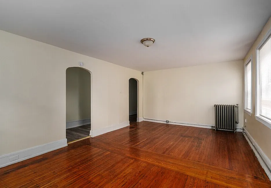 Stonehurst Apartments — Photo 2