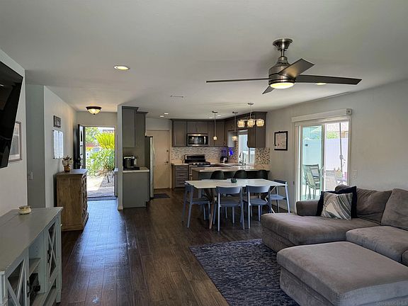 3rd image of 10270 Avenida De La Cantina