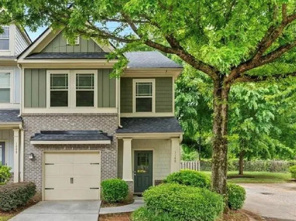 1100 N Village Dr, Decatur, GA 30032