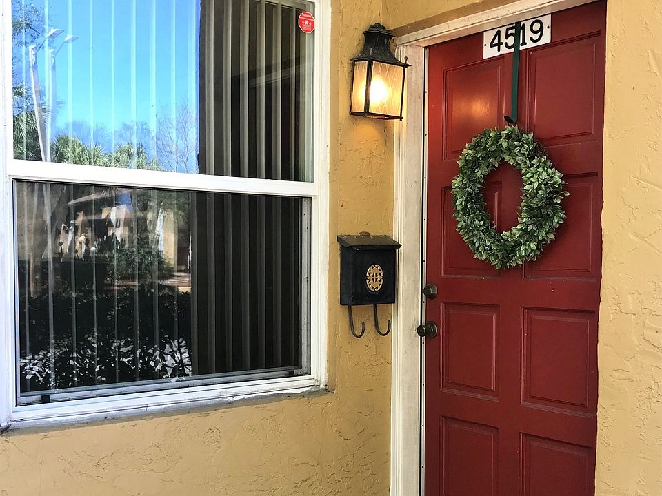 1st image of 4519 W La Villa Ln