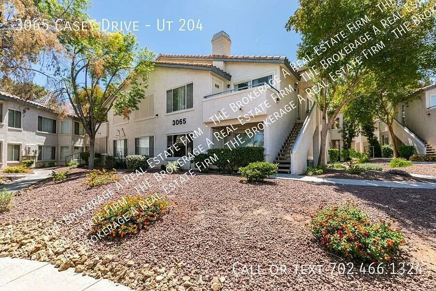 Building Photo - 3065 Casey Dr #204