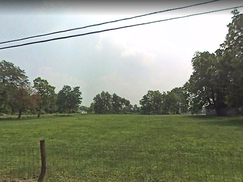 2nd image of 2936 Uttinger Ln