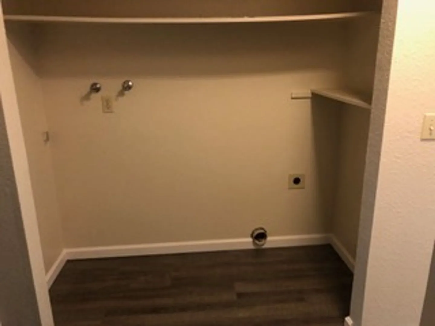 1551 Highland Drive — Photo 3