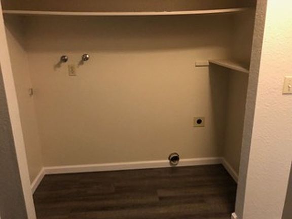 3rd image of 1551 Highland Dr #1551