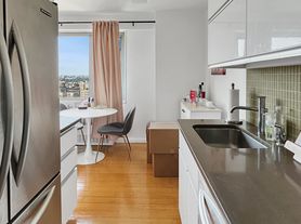 100 W 93rd St