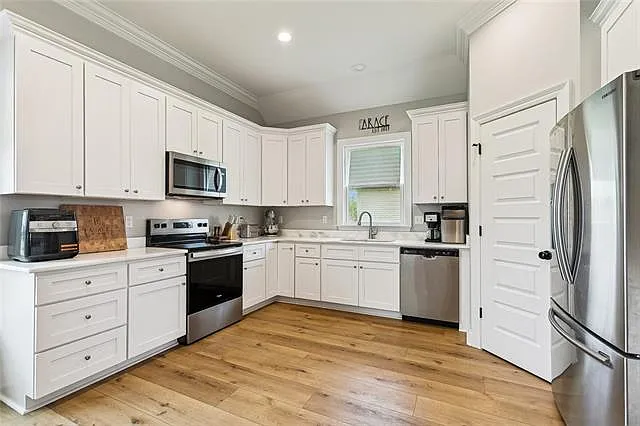 3 bed, 2.0 bath, 1600 sqft, $1,850 — Photo 4