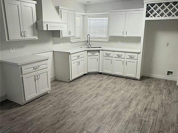 3rd image of 1004 Villas Del Norte