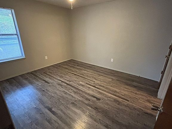 5th image of 1390 W Wedington Dr APT 3