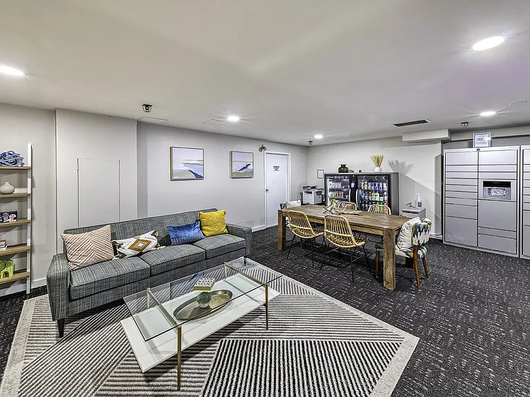 Oak Park City — Photo 26