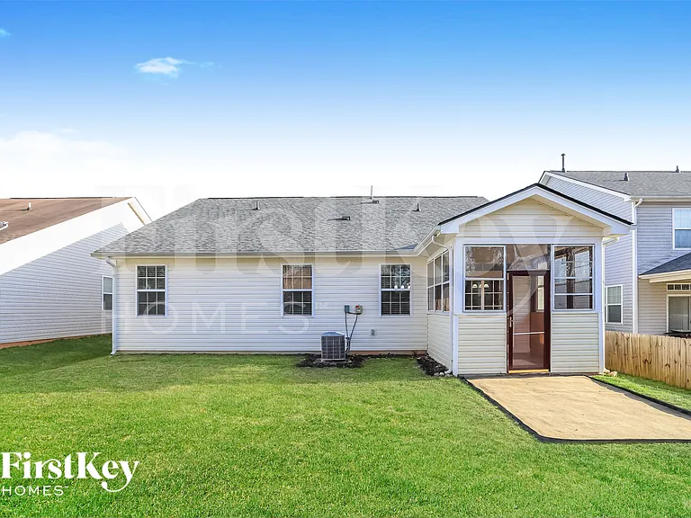 182 Norwich Dr — Photo 18