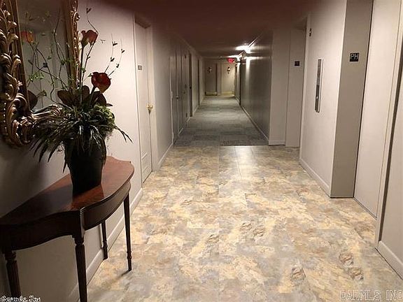 5th image of 700 E 9th St #Penthouse C-13