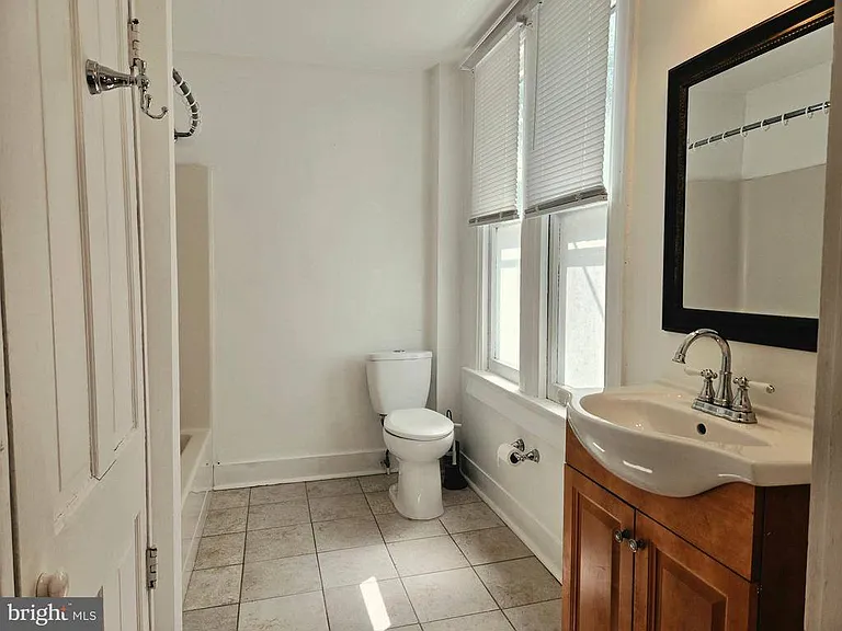 448 N Loudoun St #C — Photo 3