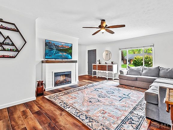 2nd image of 814 Browning Ave