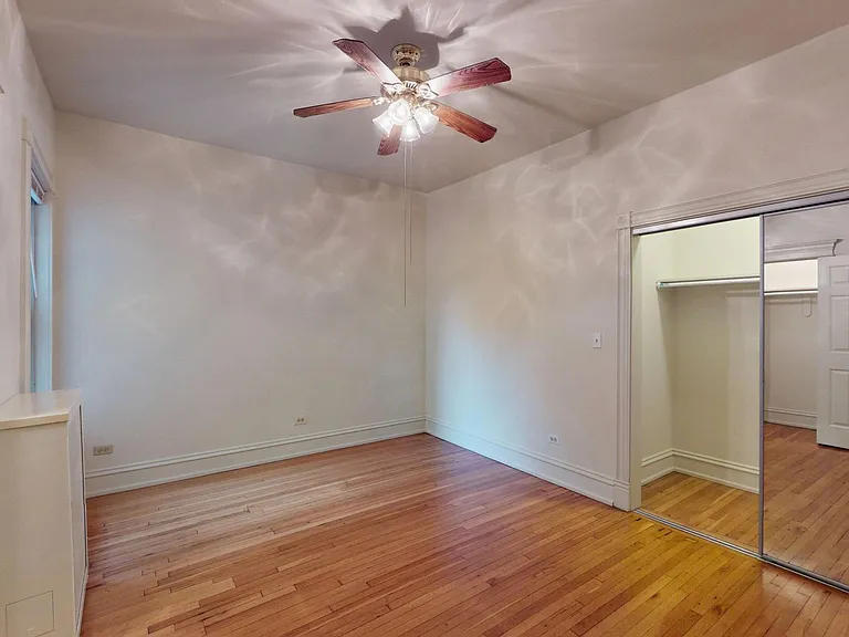5533 S. Blackstone — Photo 19