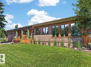 216 Wolf Willow Rd NW, Edmonton, AB T5T5L8