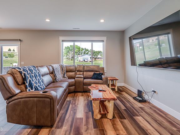 5th image of 2501 7th Ave NW