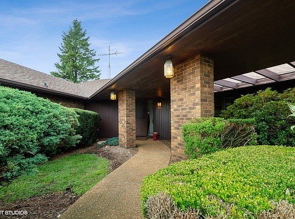 Warm and welcoming private entrance!