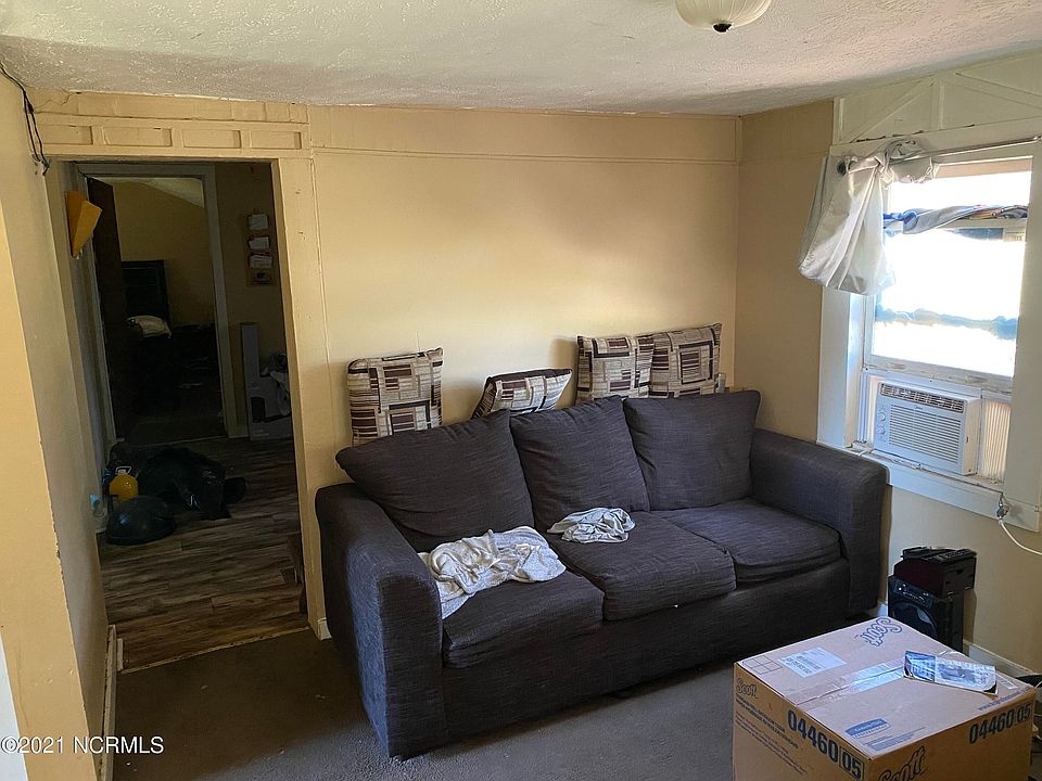 111 E Central Street, Maxton, NC 28364 Zillow