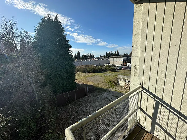 14421 8th Ave SW #209 — Photo 2