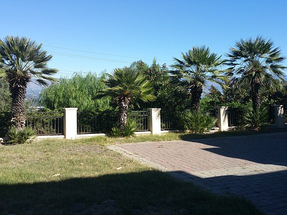 4th image of 14330 Mulholand Dr.