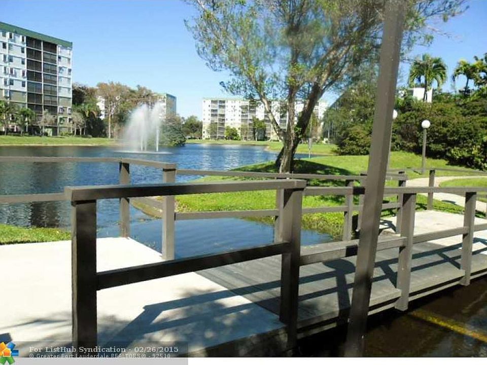 2nd image of 2322 S Cypress Bend Dr APT 609