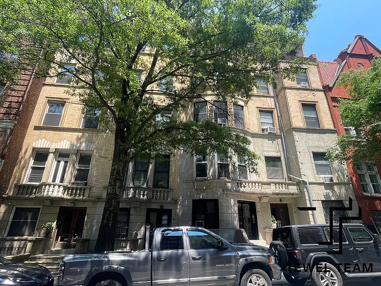 313 W 78th St #5F — Photo 6