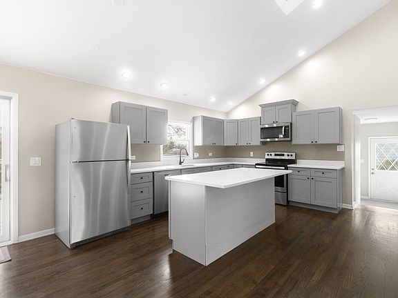 3rd image of 39525 N Highview Dr