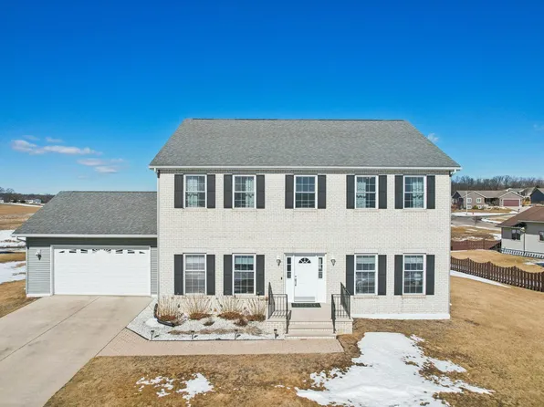 560 Hosanna Heights Ct, Evansville, WI 53536
