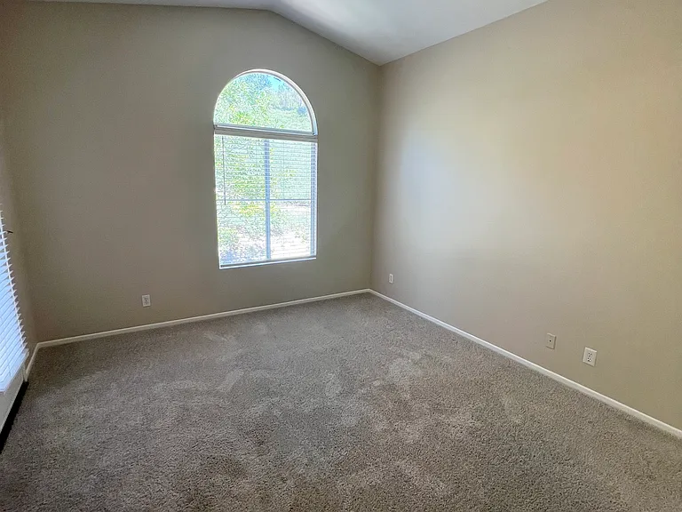 102 Santa Barbara Ct — Photo 19