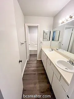 701D Balcones Dr #53 — Photo 17