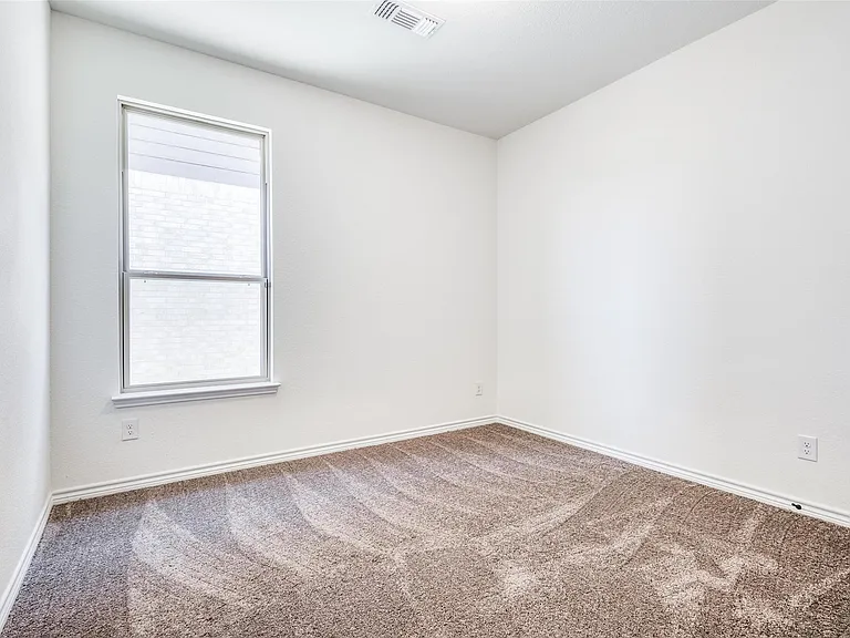 917 Waggoner Dr — Photo 16