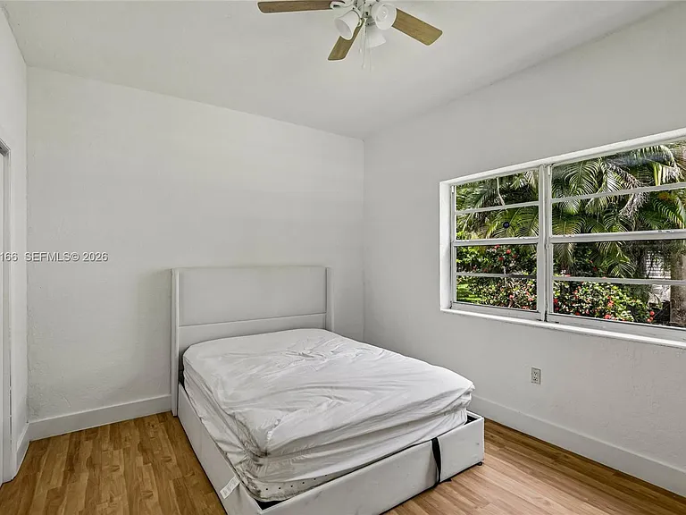 130 NW 85th St — Photo 16