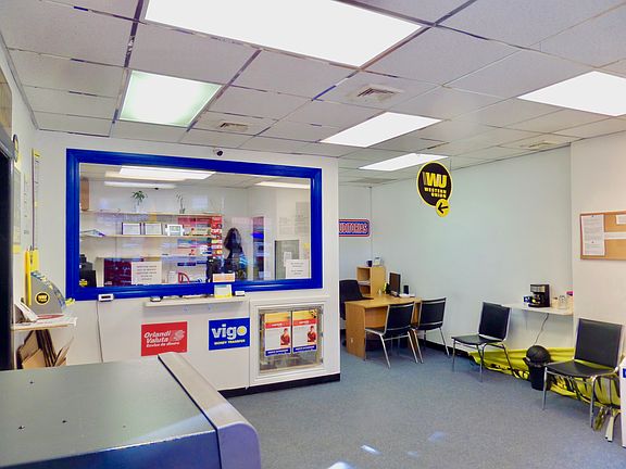 4th image of 5405 Roosevelt Ave