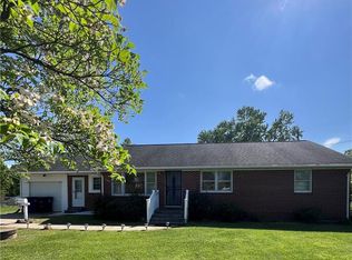 430 Oak Summit Rd, Winston Salem, NC 27105