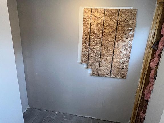 4th image of 1280 Fairbanks Ave