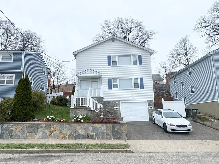 506 Merritt St #2 — Photo 2