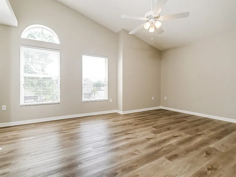 10415 Opus Dr — Photo 11