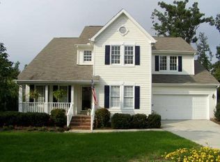 105 Sandy Creek Ct, Cary, NC 27519