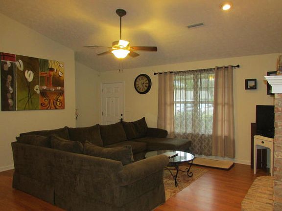 3rd image of 7210 Genoa Ln