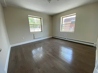 Rented by Global Connect Realty 