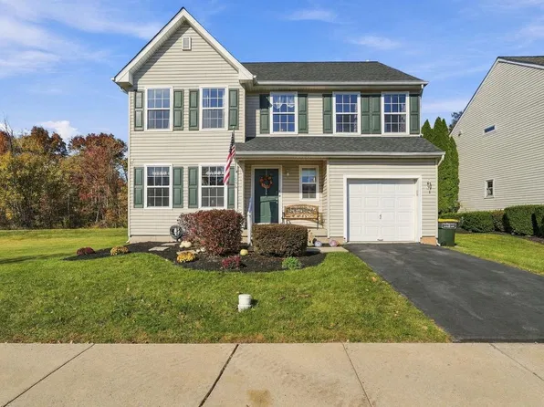 1096 Liberty Ct, Quakertown, PA 18951