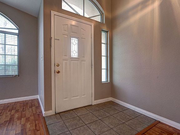 5th image of 1316 Feather Glen Ct